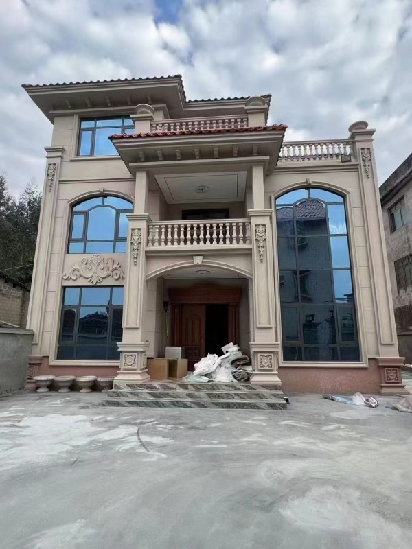 三层带露台别墅