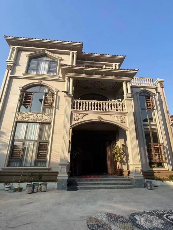 三层带露台别墅