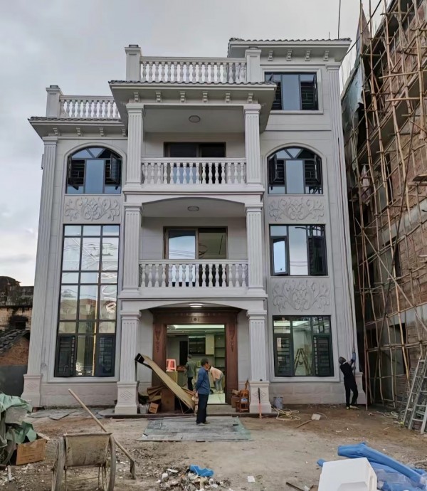 三层欧式别墅#带双露台